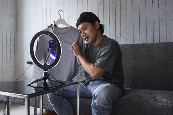 How Can UK Sports Equipment Stores Use YouTube to Increase Brand Awareness?